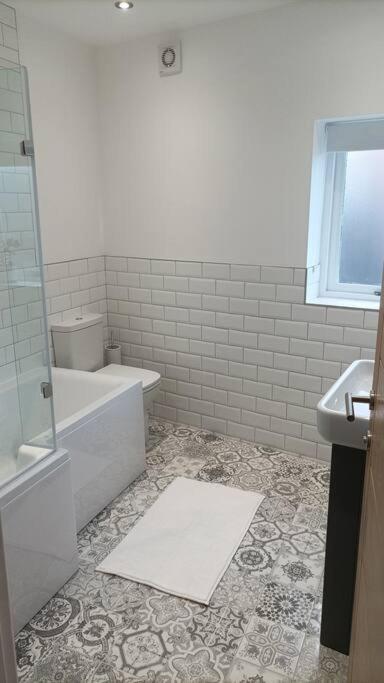 Juliet Beautiful 1 Bedroom, Central, Modern Space. Дарлингтон Экстерьер фото